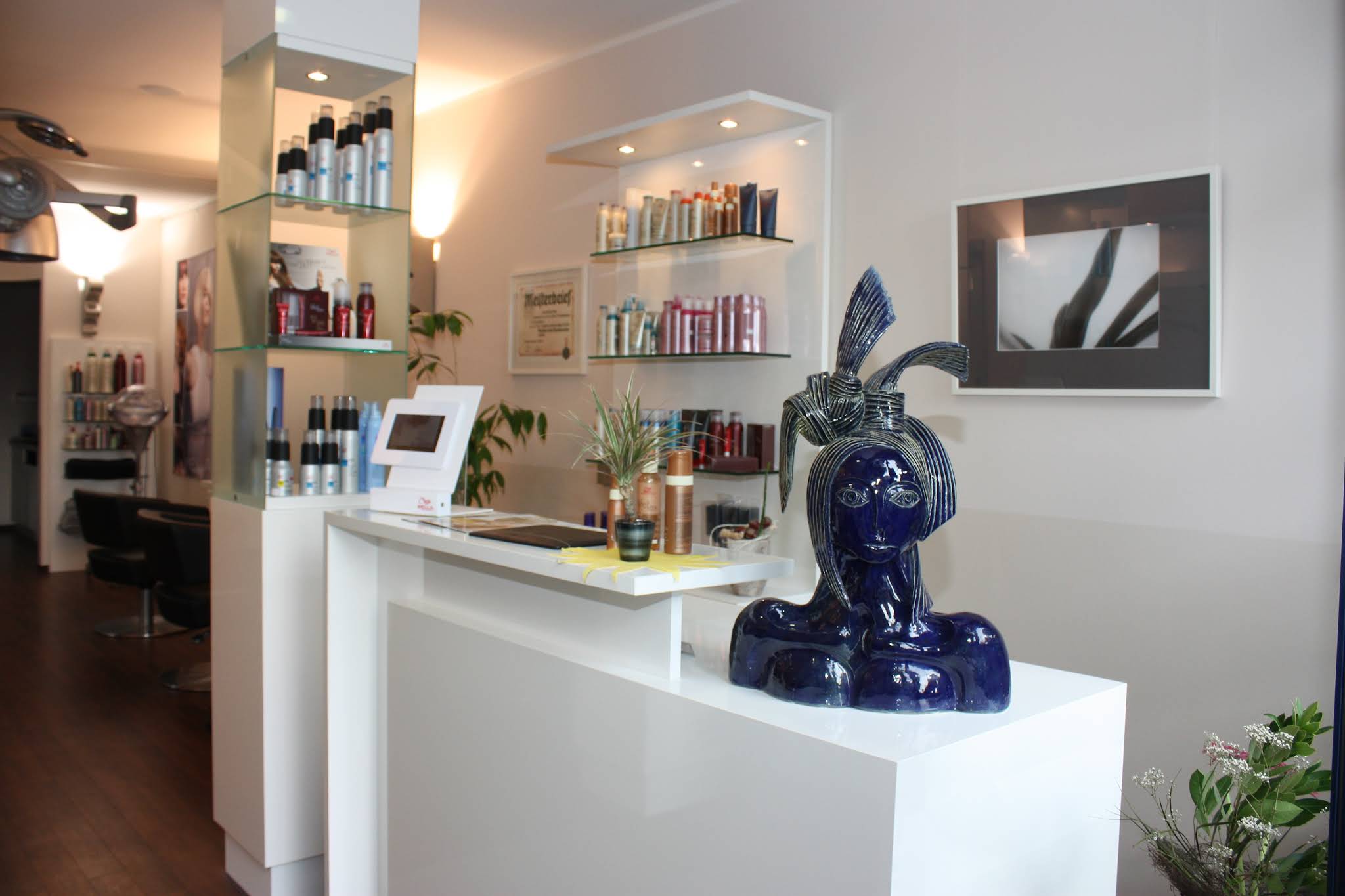 Hair Design Mahr Salon - Professionelle Ausstattung