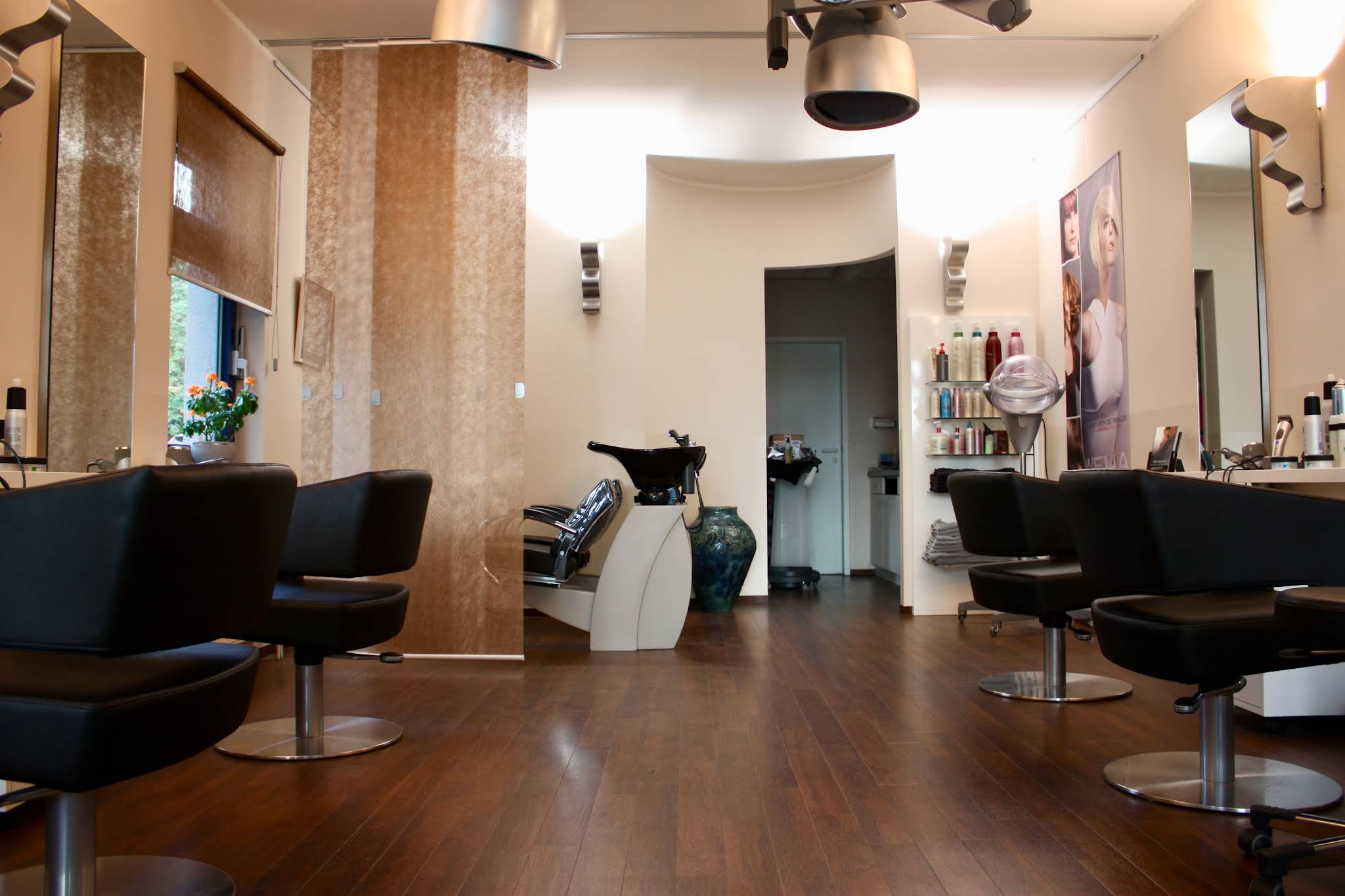 Hair Design Mahr - Salon Interior